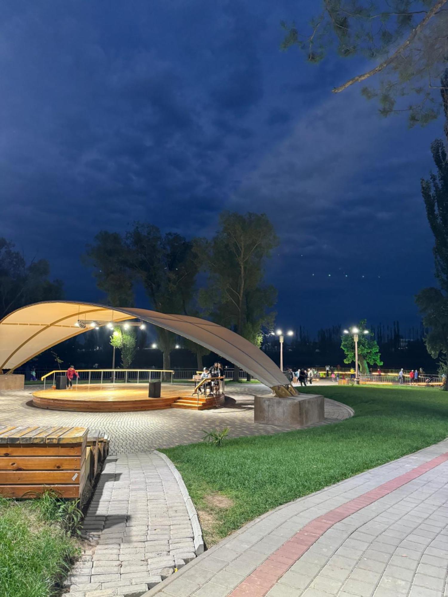 乔尔蓬阿塔 Алые Паруса酒店 外观 照片